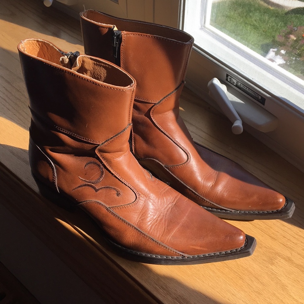 Men’s cowboy boots